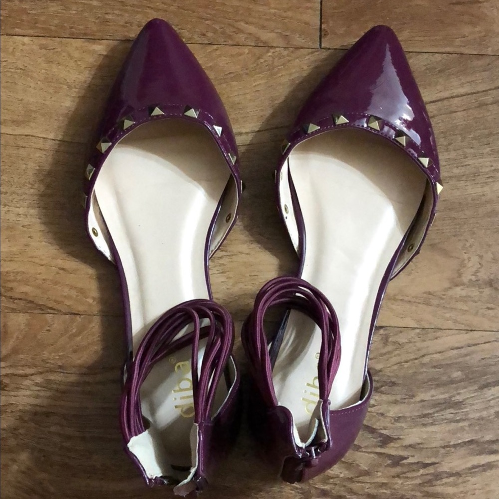 Flat shoes with gold studs